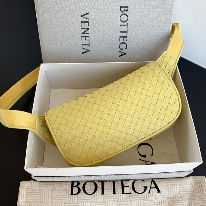 bottega veneta generous flap woven crossbody bag #876334